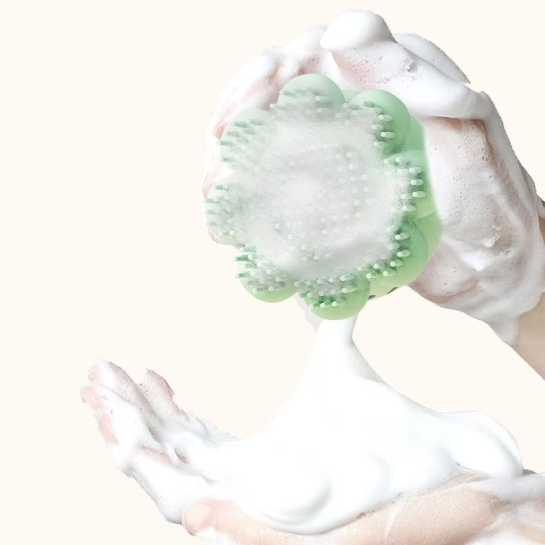 Sherloctopus pet bath massager with gentle rubber bristles and foamy lather for cats and dogs grooming