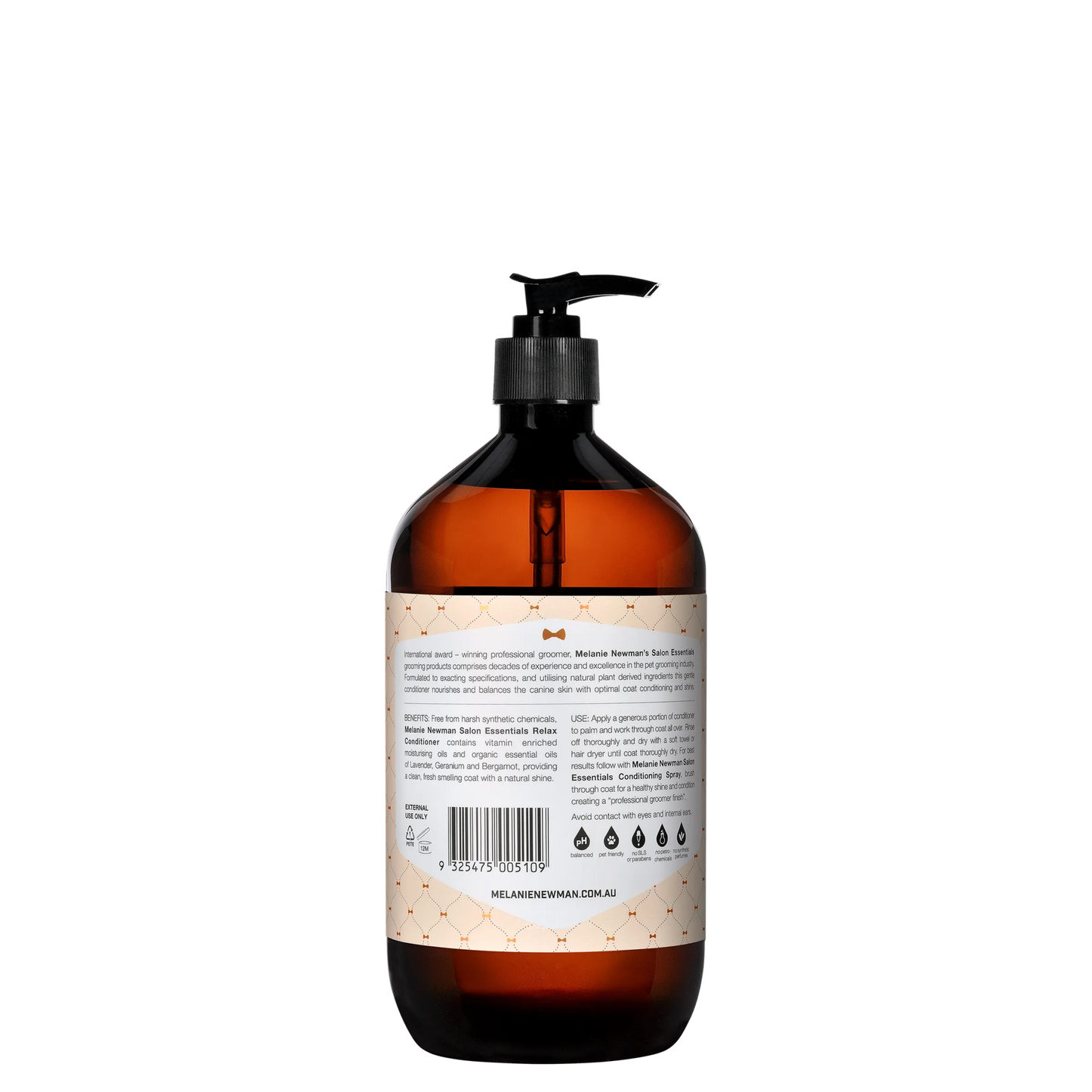 Melanie Newman Relax Dog Conditioner bottle for sensitive skin and puppies with natural essential oils and vitamins