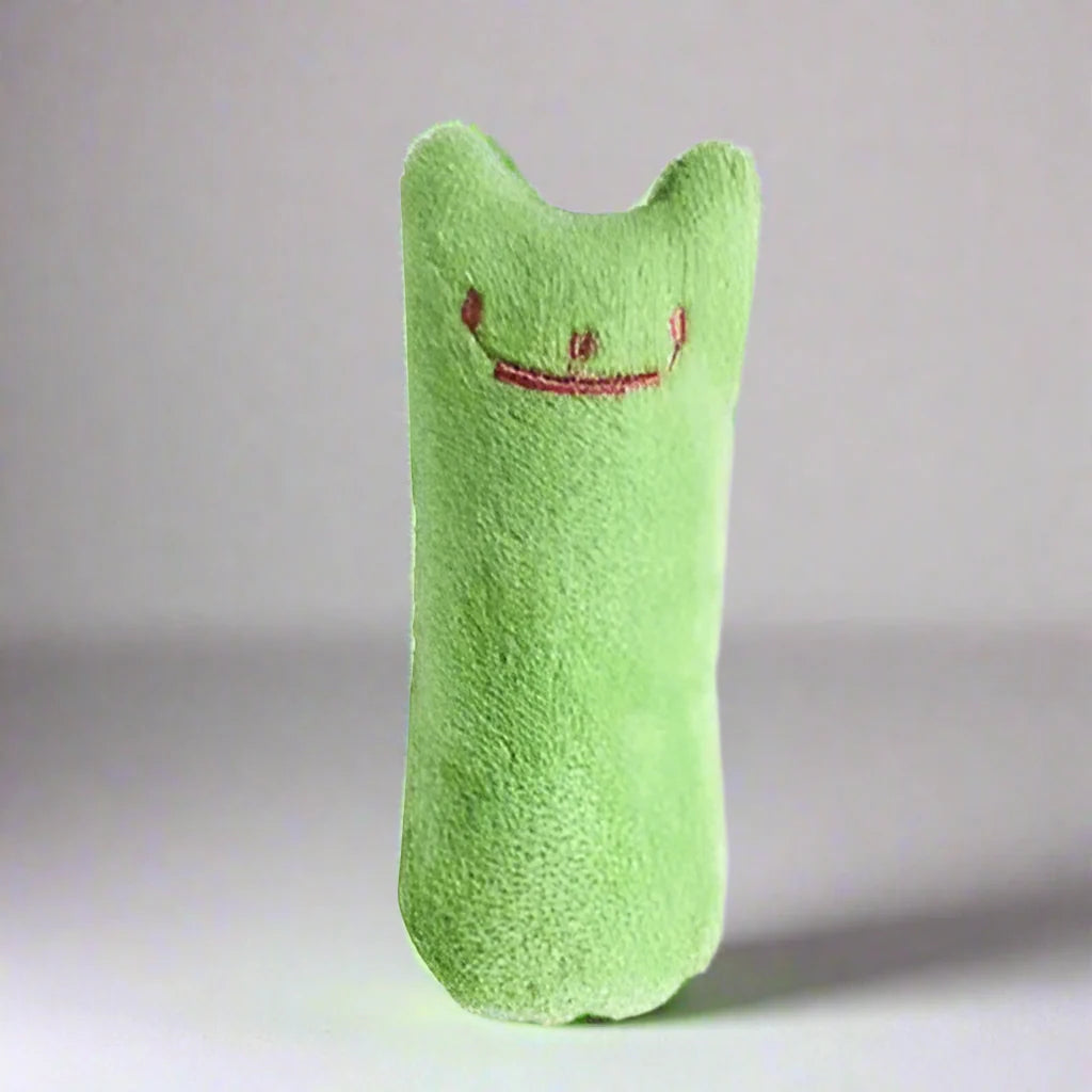Interactive plush kicker cat toy with catnip scent and vocal feature for engaging play and dental health