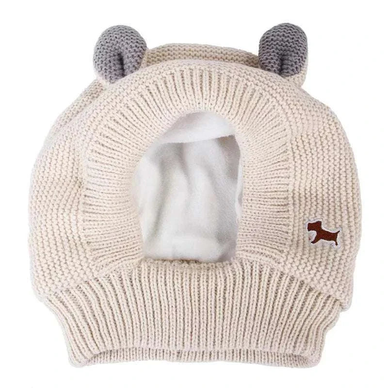 Anxiety relief ear protection knitted hat for dogs with noise-cancelling ear muffs and soft warm fabric