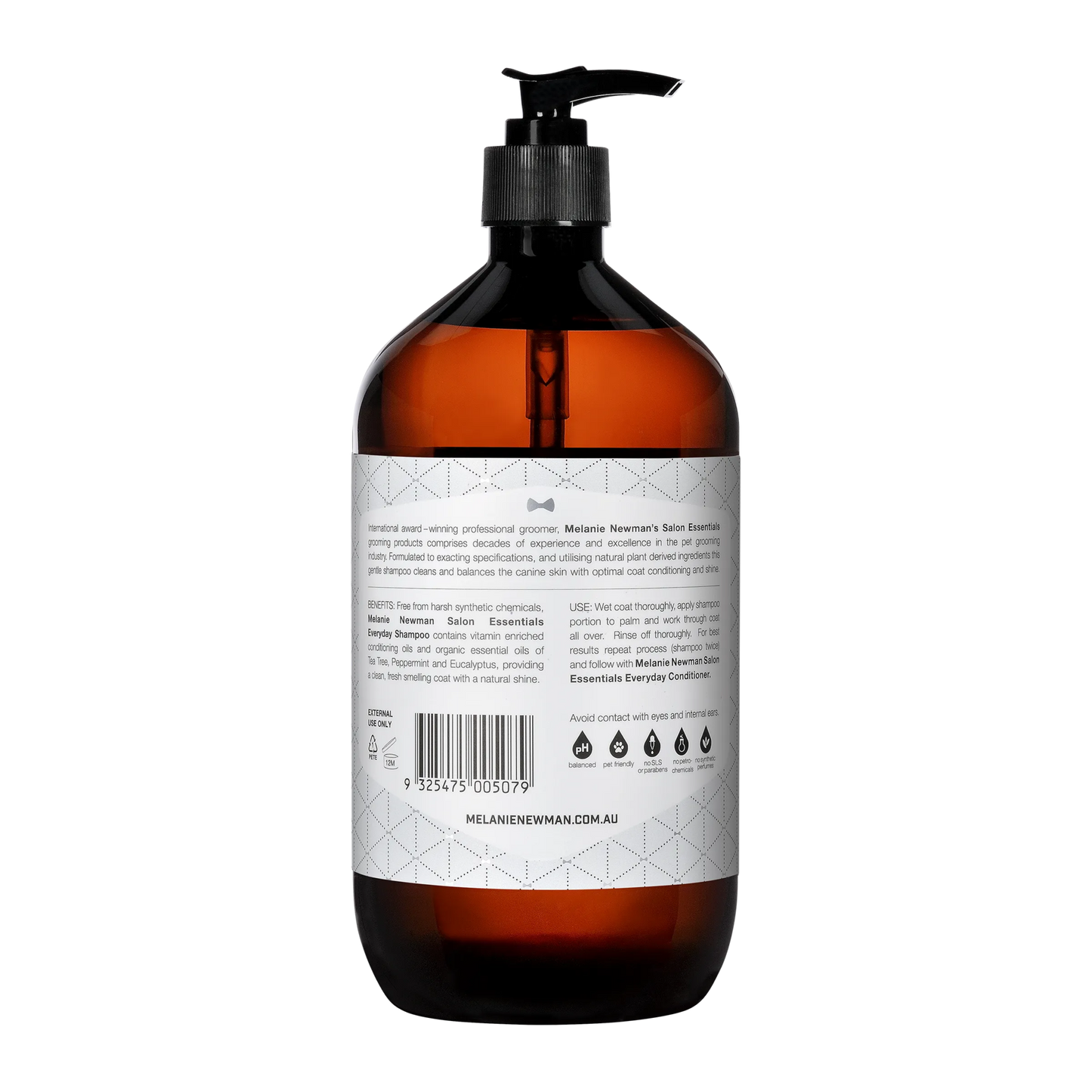 Melanie Newman Everyday Dog Shampoo bottle with Tea Tree, Peppermint, and Eucalyptus formula for refreshing dog wash.