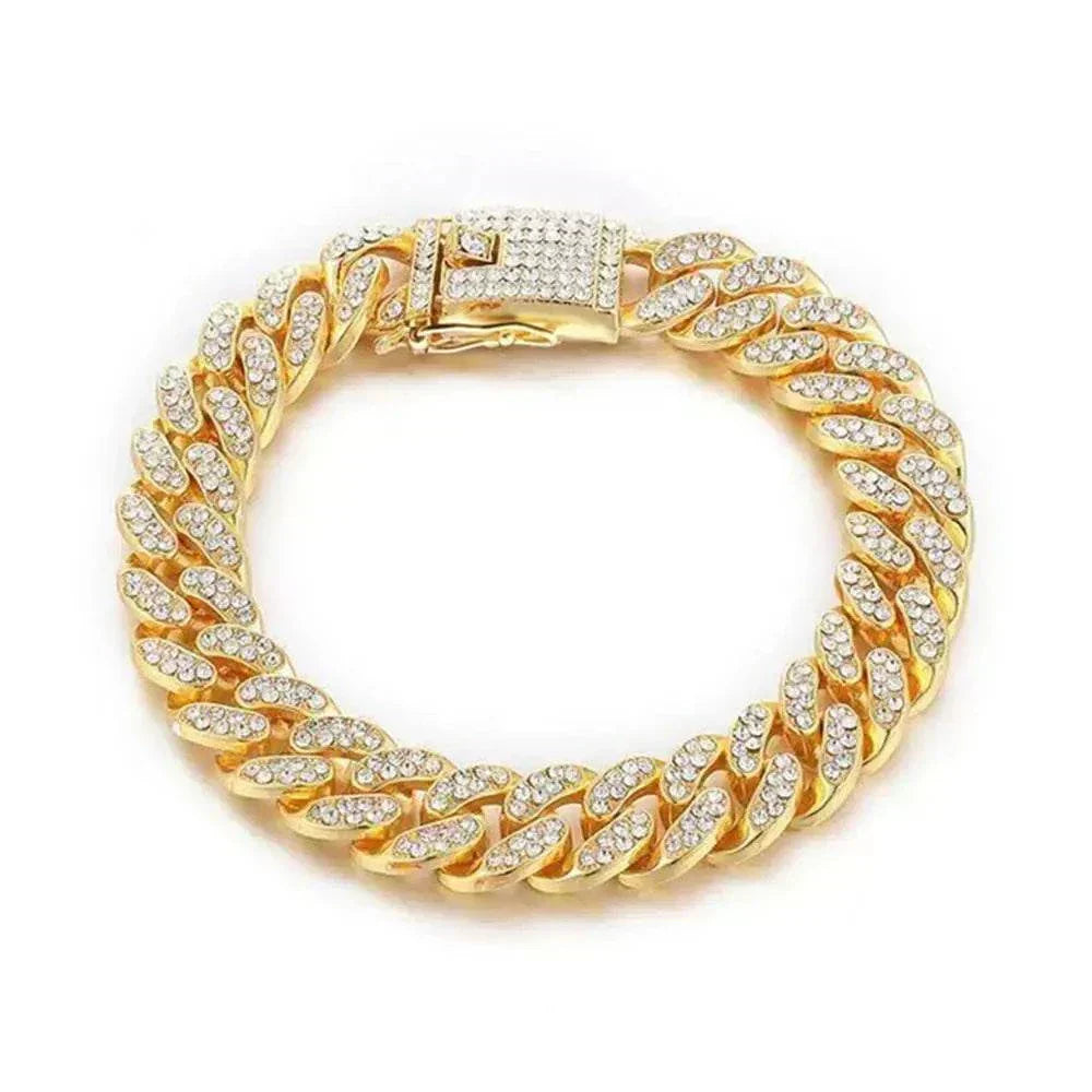 Luxury dog collar with high-quality alloy and sparkling rhinestones for pets