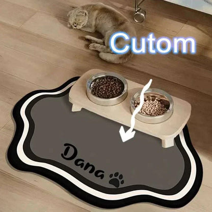 Personalised pet feeding mat made of waterproof diatom mud with non-slip base and cute design
