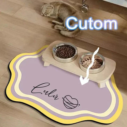 Personalised pet feeding mat in cute shape made of non-slip, waterproof diatom mud