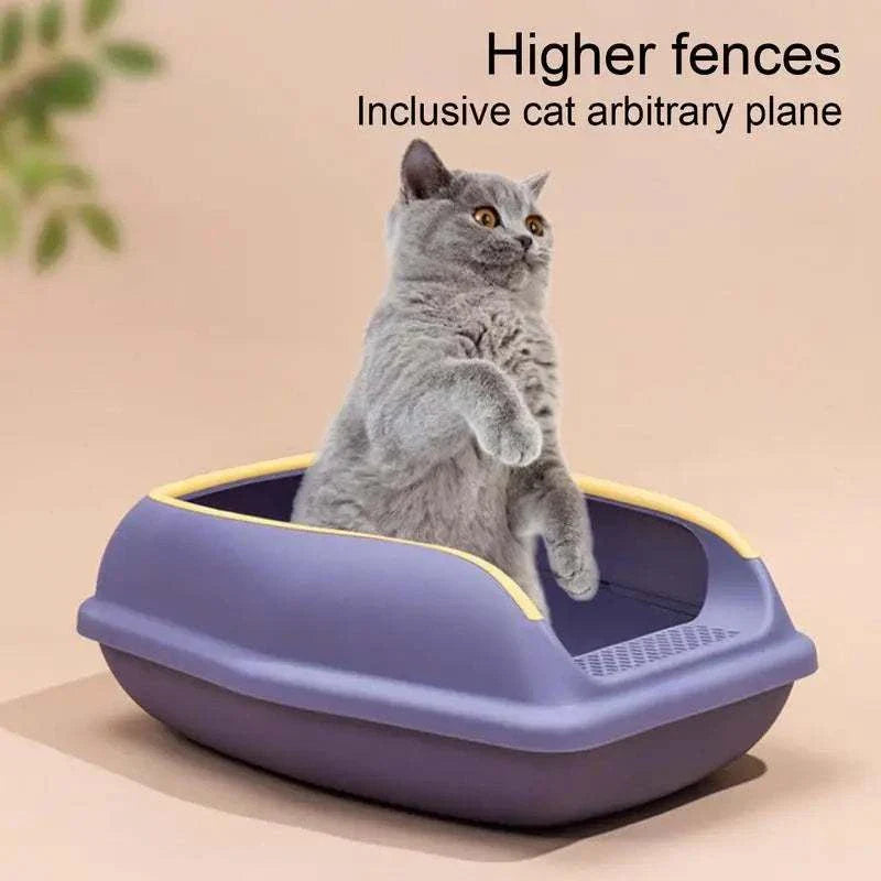 Large capacity semi-closed cat litter box with high fences.