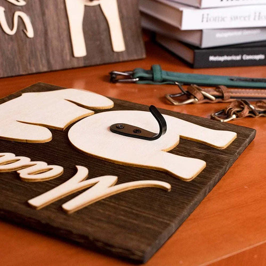 Personalised dog leash wooden wall-mounted hook with custom name engraving and metal hook